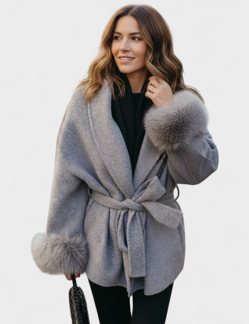Dagmar™ | Elegant frakke med økopels