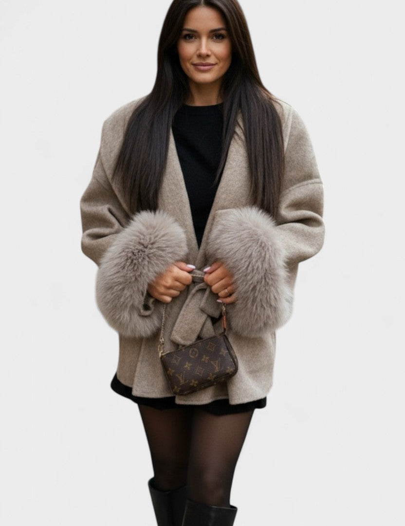 Dagmar™ | Elegant frakke med økopels