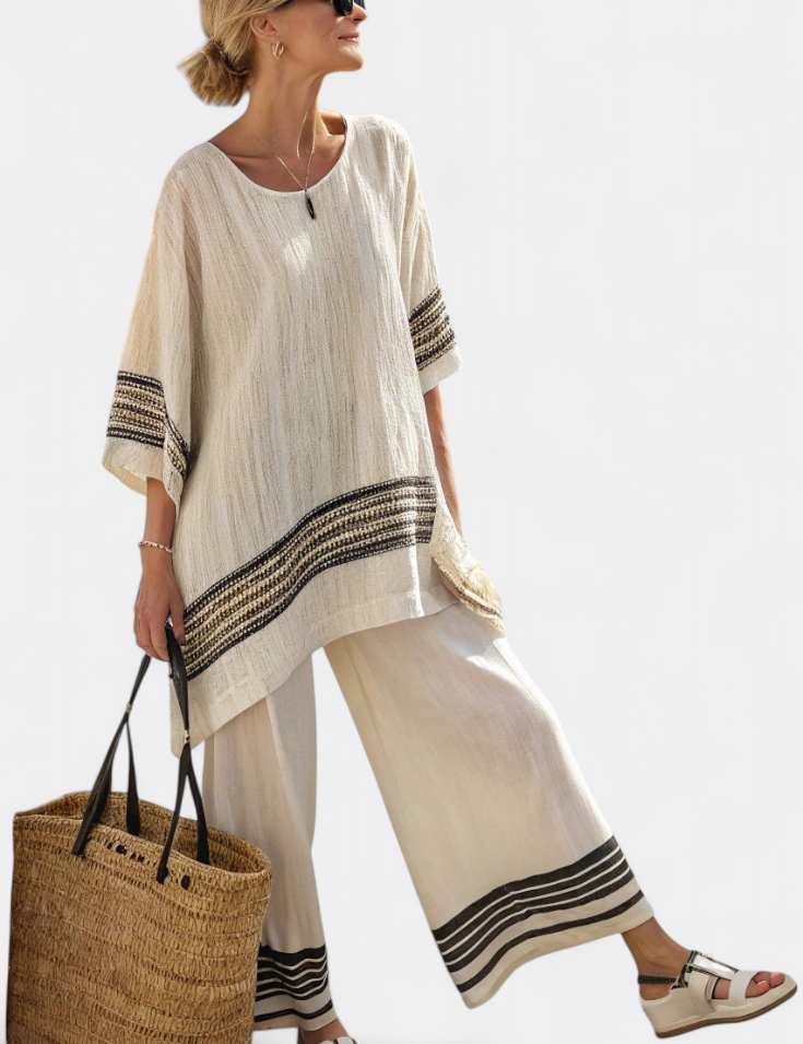 Mariella — Elegant Lined Top with Black Stripes and Lightweight Pants